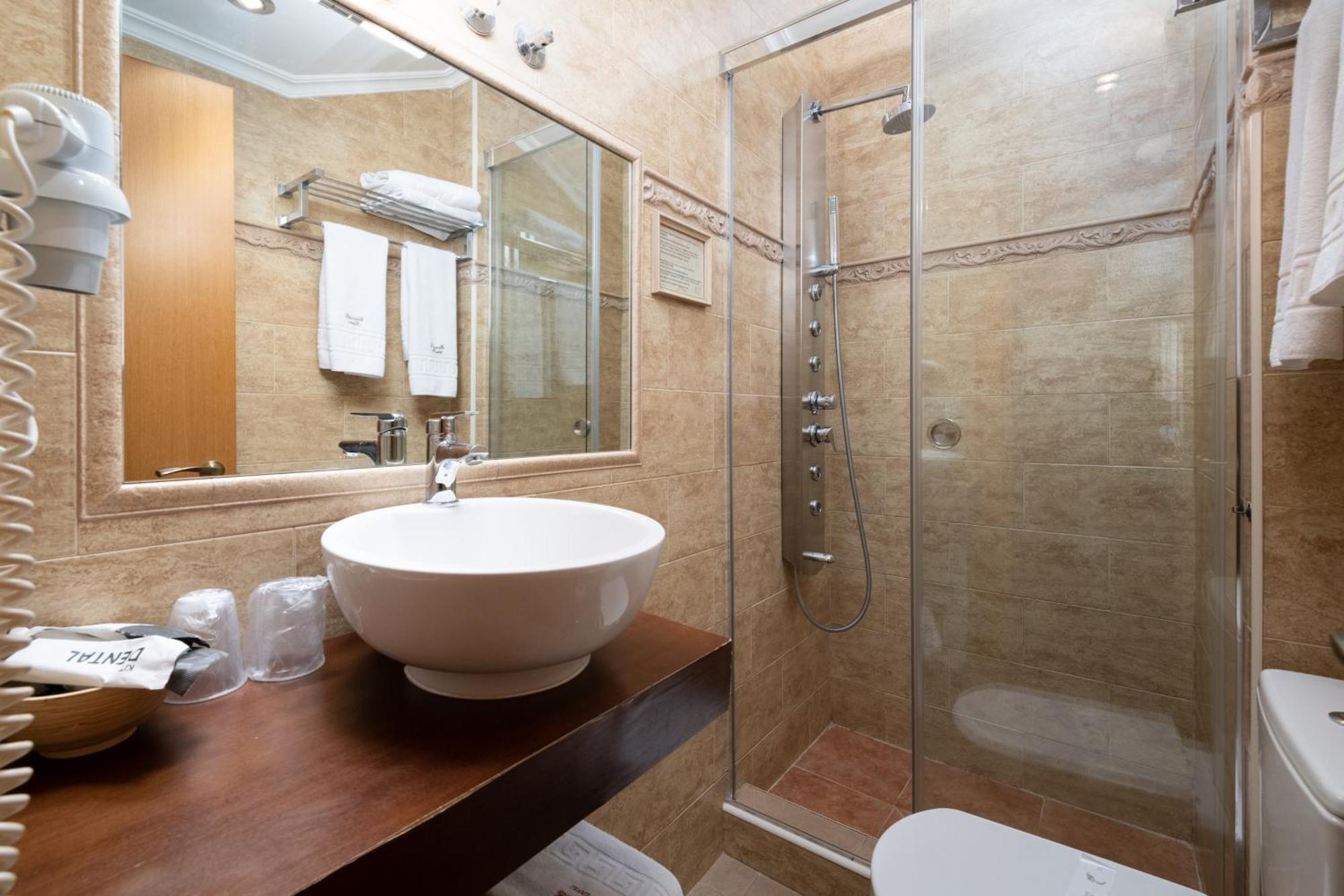 Cimavilla Rooms Gijón Buitenkant foto